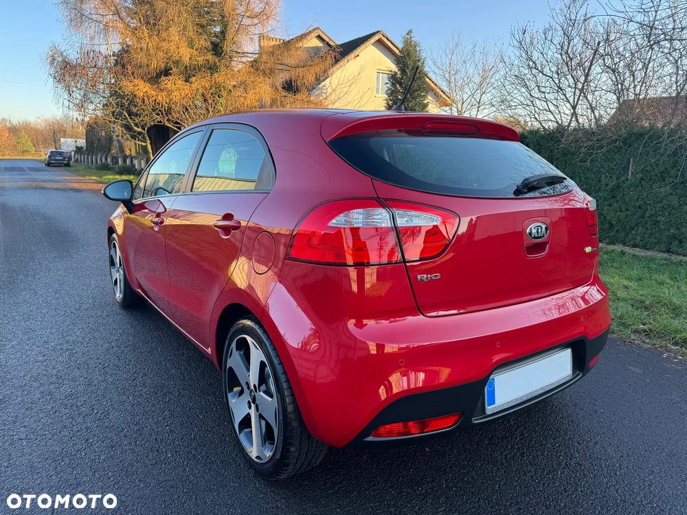 Kia Rio - 4