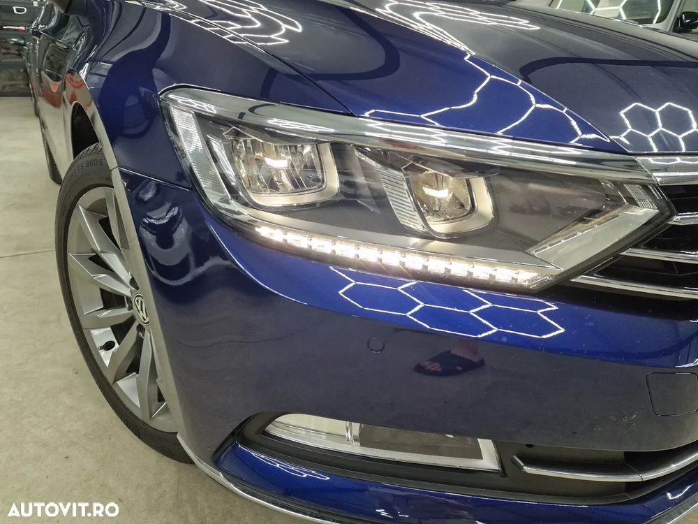 Volkswagen Passat 2.0 TDI SCR 4Motion DSG Highline - 30