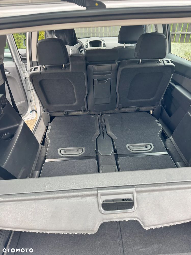 Opel Zafira - 19