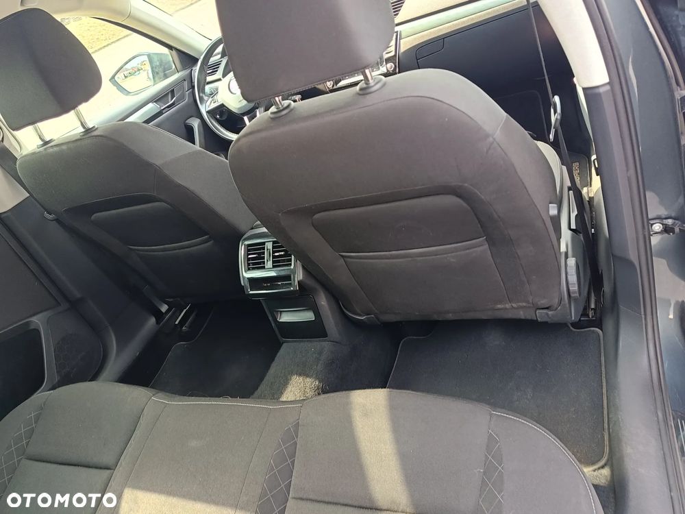 Skoda Superb 1.6 TDI Active Greenline - 11