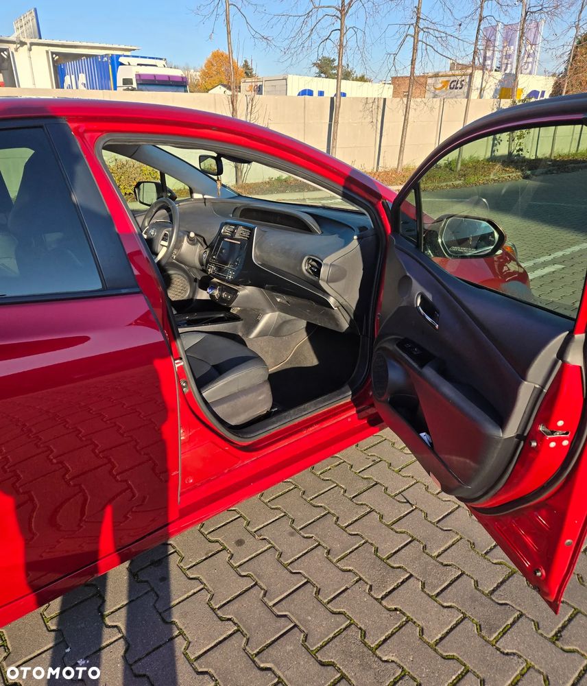 Toyota Prius Hybrid Executive - 2