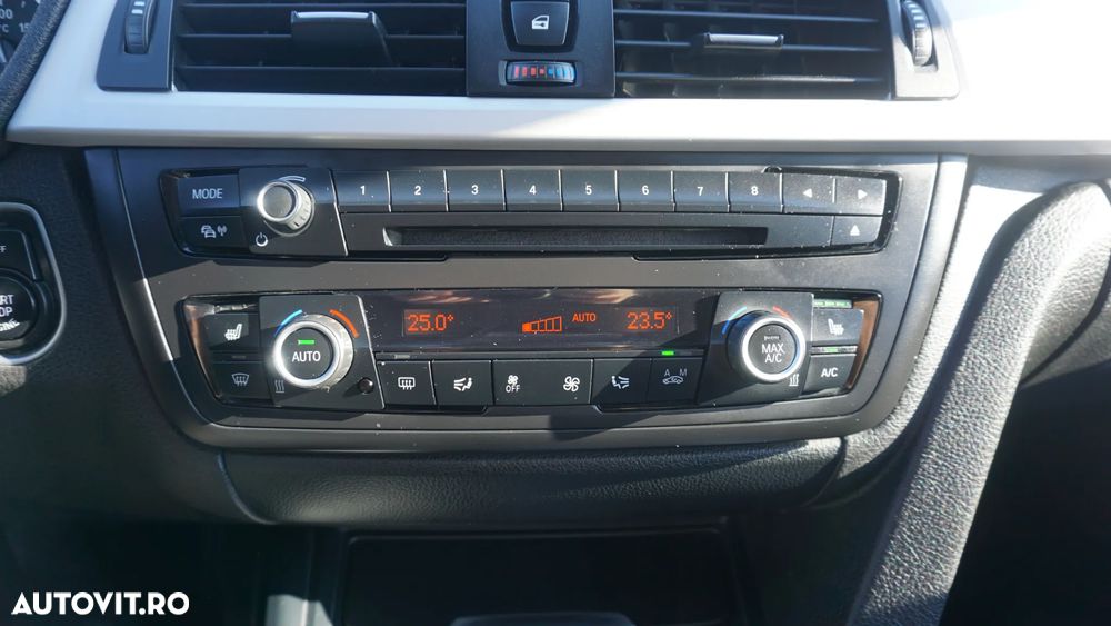 BMW Seria 3 318d Aut. Blue Performance - 30