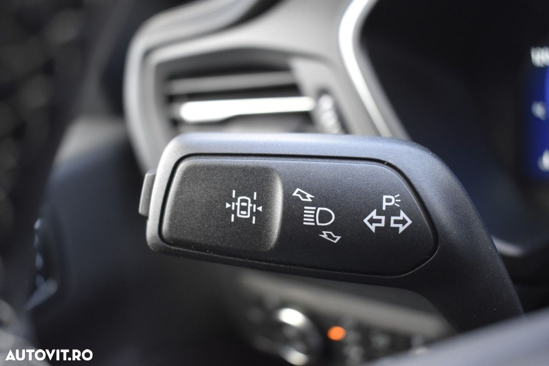 Ford Kuga - 23