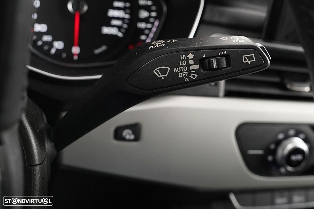 Audi A4 Avant 30 TDI S tronic - 17