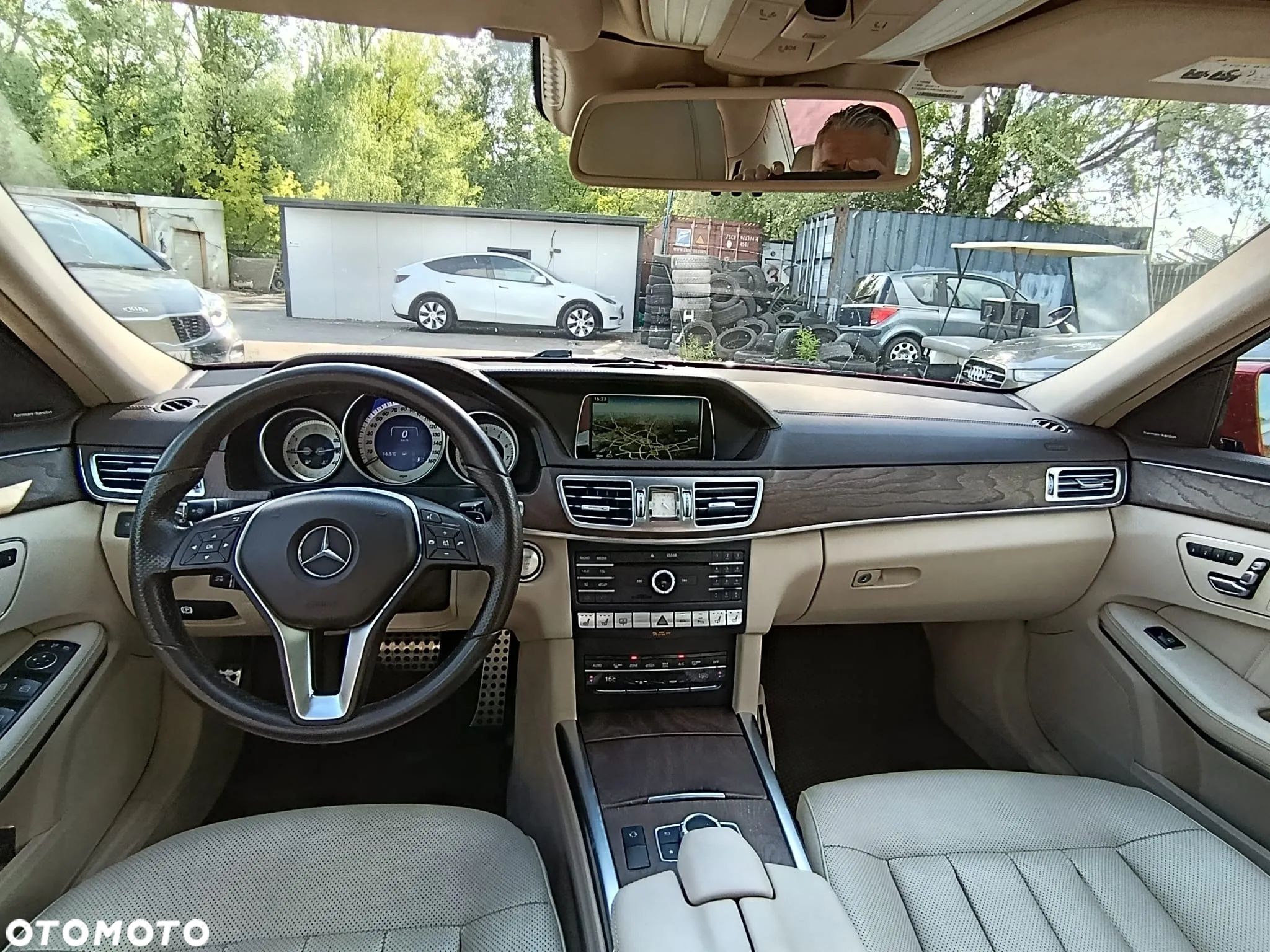 Mercedes-Benz Klasa E 400 7G-TRONIC Avantgarde - 24