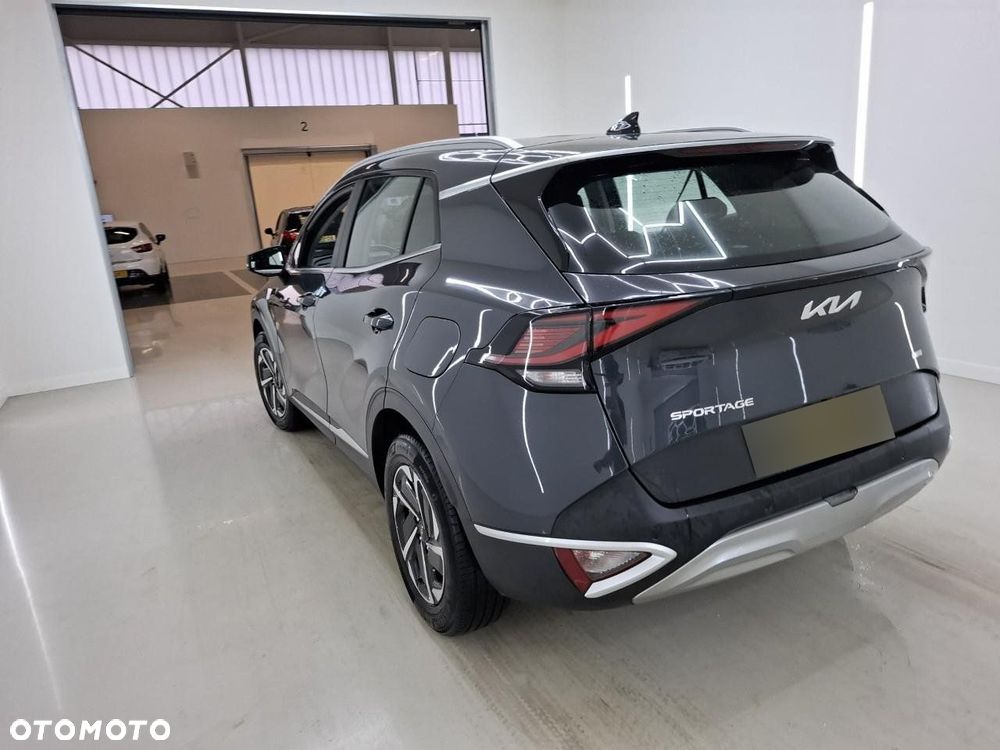 Kia Sportage 1.6 T-GDI HEV Business Line 2WD - 8