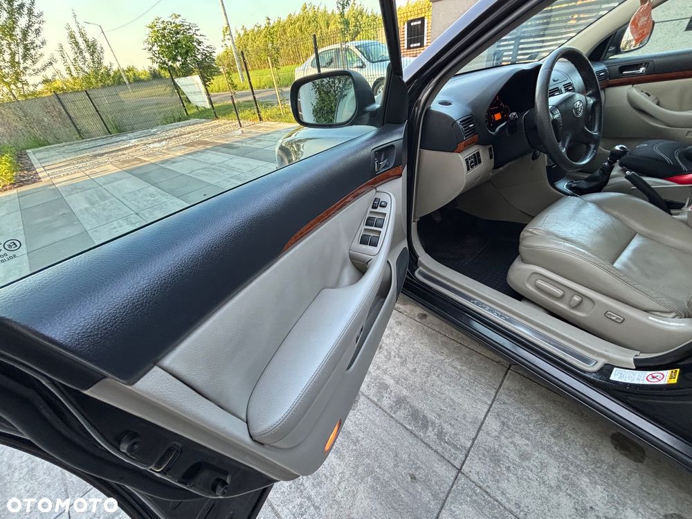 Toyota Avensis 2.0 D-4D Luna - 8