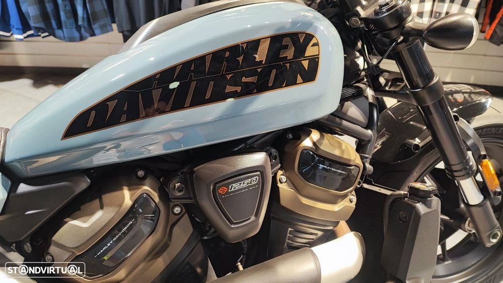 Harley-Davidson Sportster S - 11