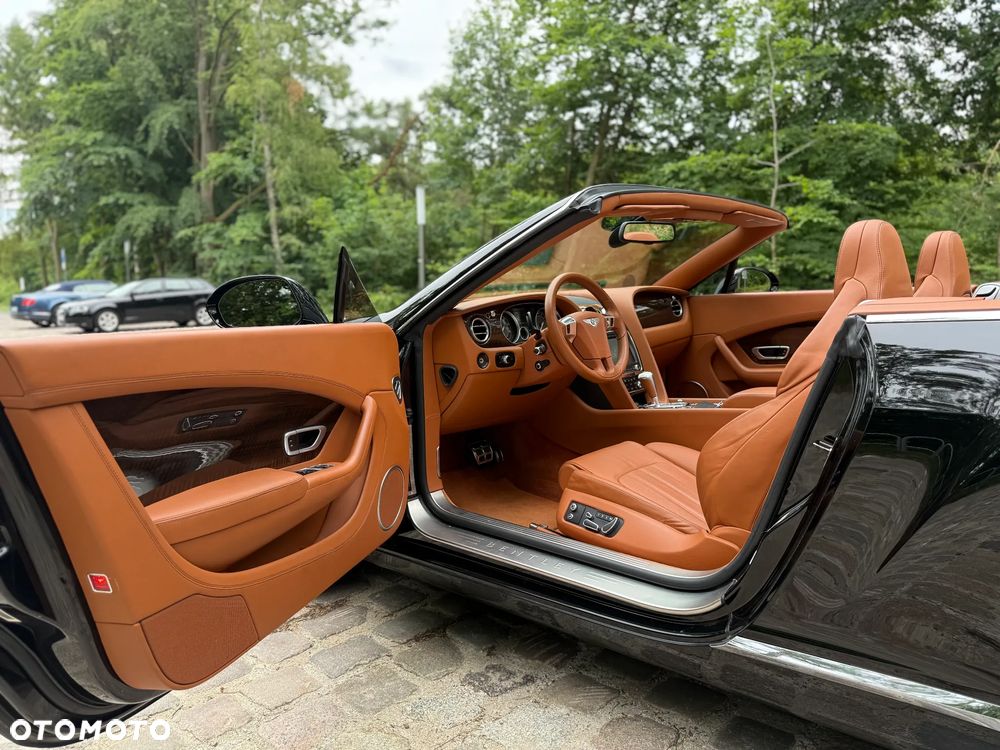 Bentley Continental GT V8 Convertible - 13