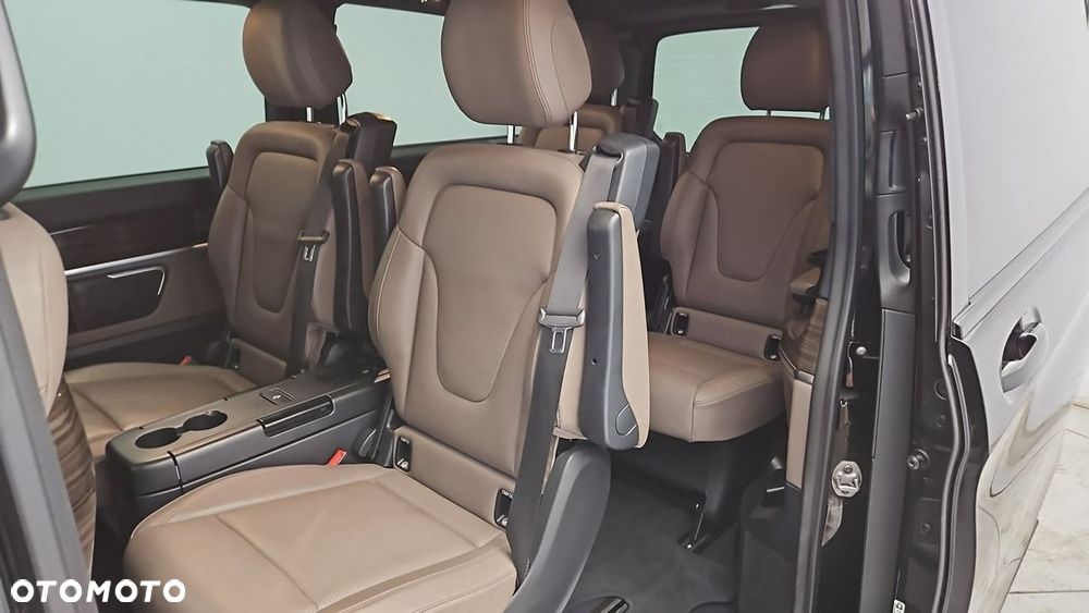 Mercedes-Benz Klasa V 300 d 4-Matic Exclusive 9G-Tronic (d³ugi) - 23