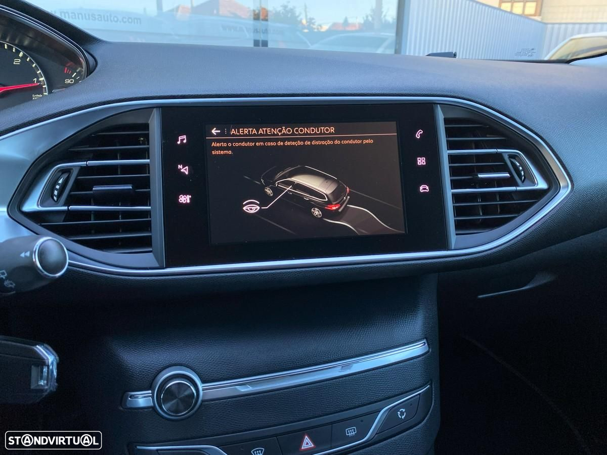 Peugeot 308 SW 1.5 BlueHDi Allure - 23