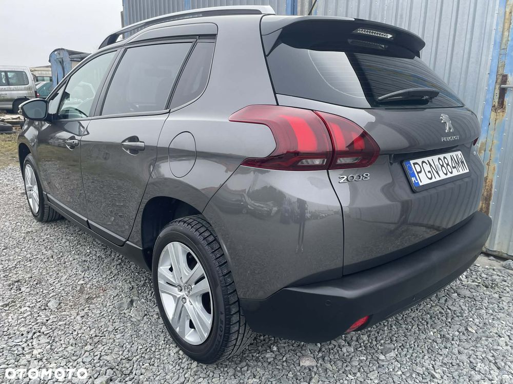 Peugeot 2008 1.2 Pure Tech GPF Style S&S - 19