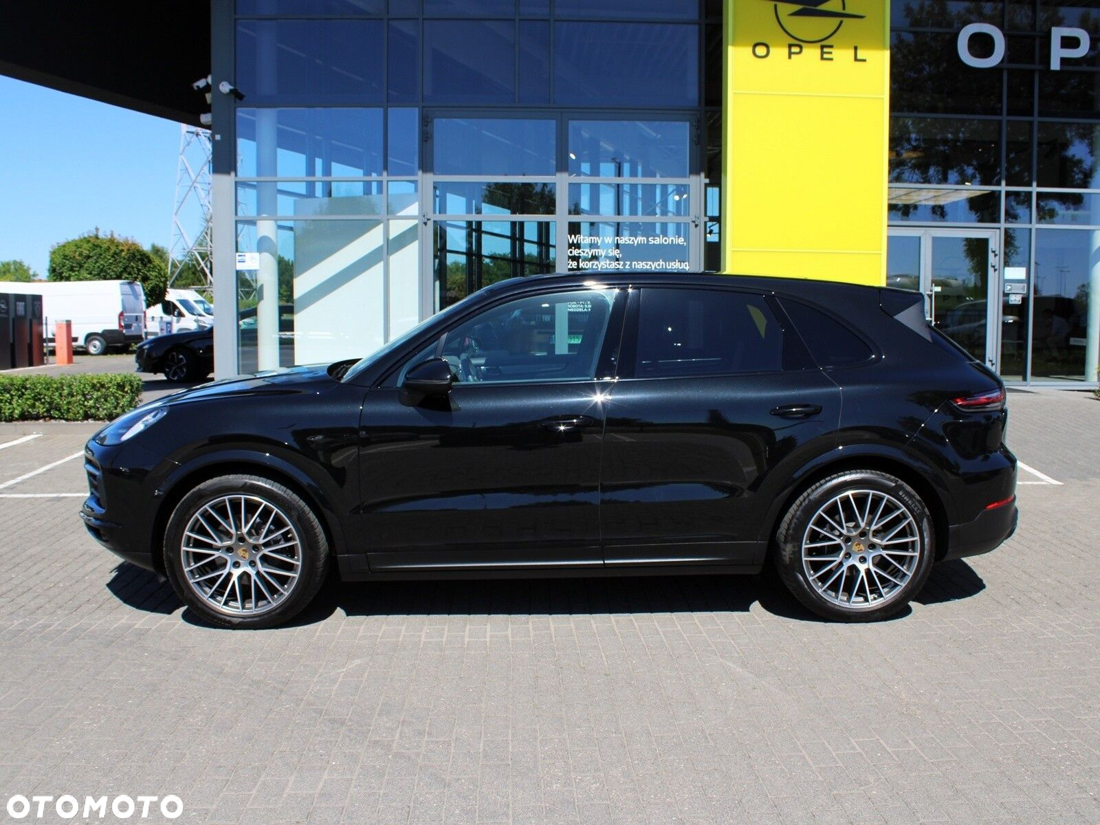 Porsche Cayenne Platinum Edition - 10