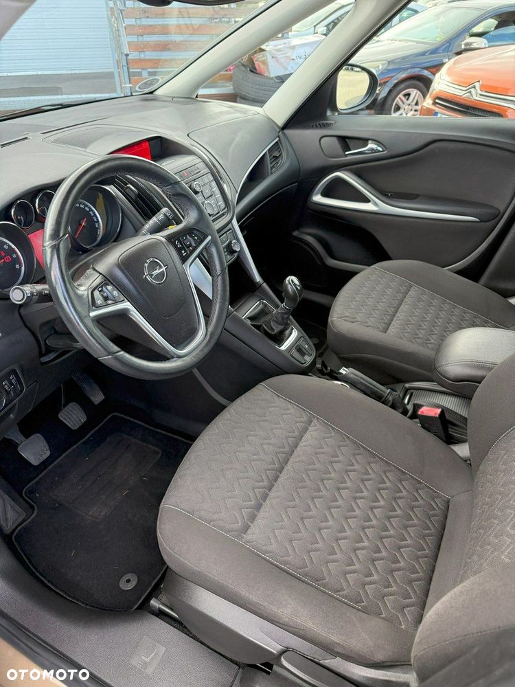 Opel Zafira - 13