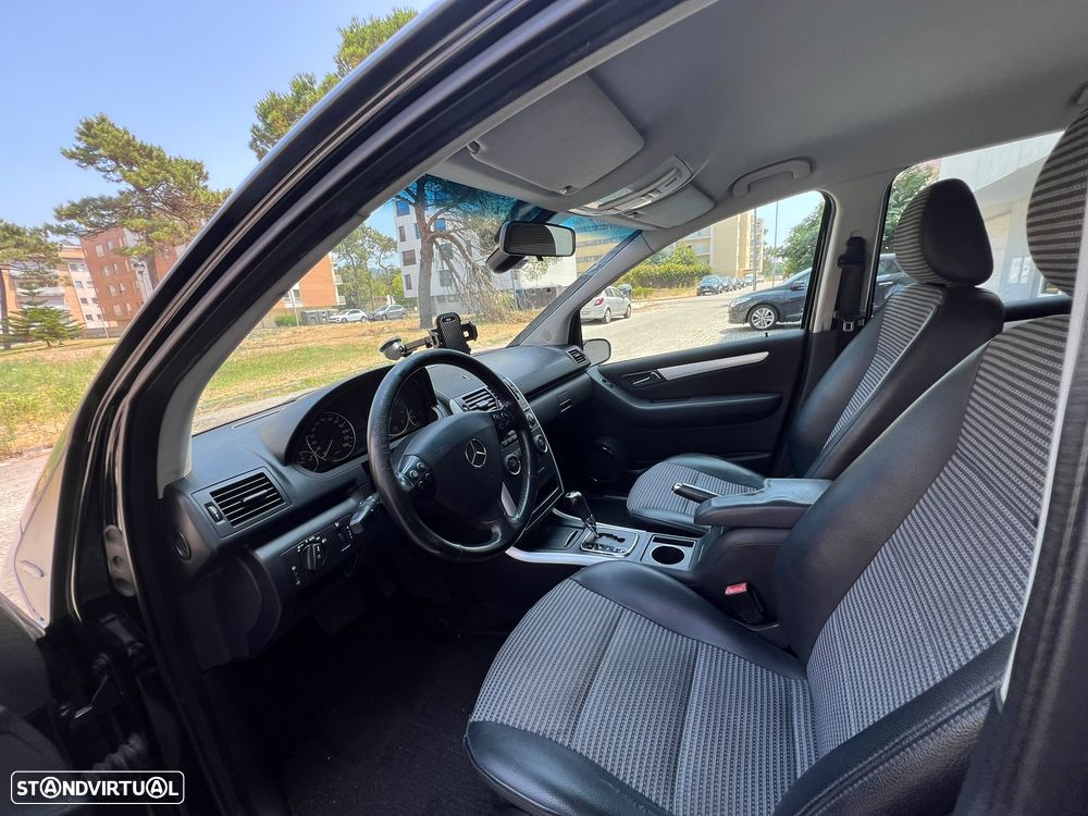 Mercedes-Benz A 150 Classic Automatic - 11