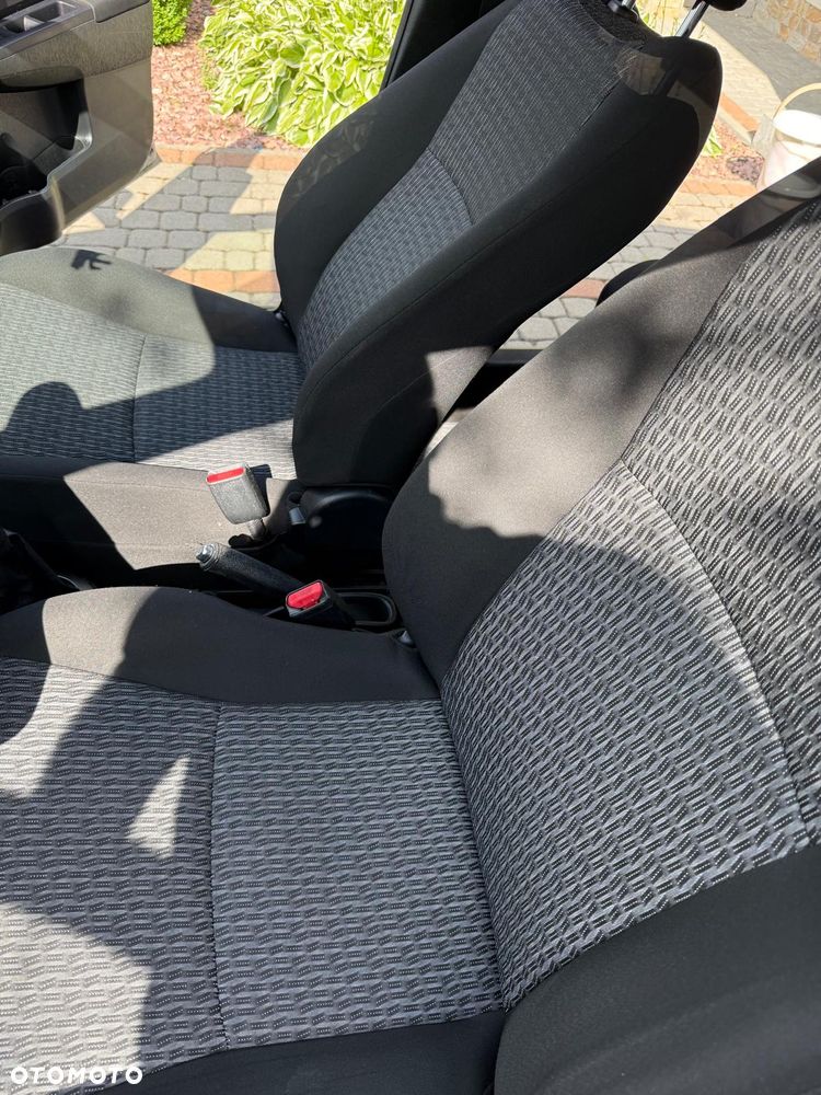 Toyota Yaris 1.33 Active - 7