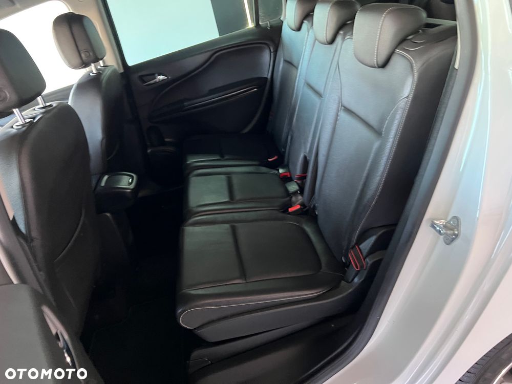 Opel Zafira - 28
