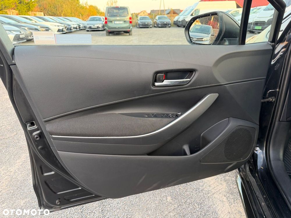 Toyota Corolla 2.0 Hybrid Comfort - 22