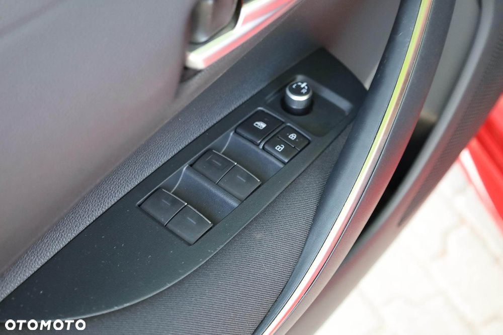 Toyota Corolla 1.8 Hybrid GPF Comfort - 28