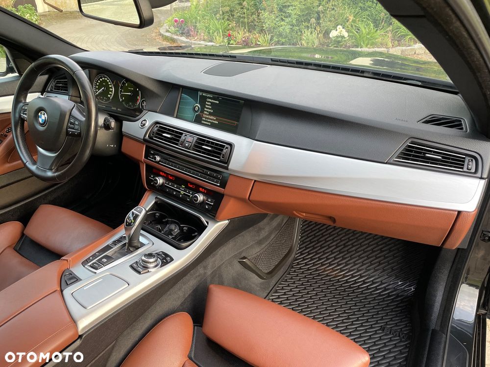 BMW Seria 5 525d - 14
