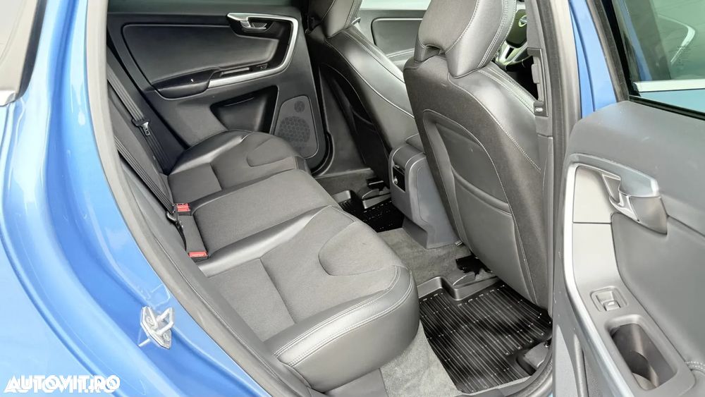 Volvo XC 60 D3 Geartronic Summum - 9