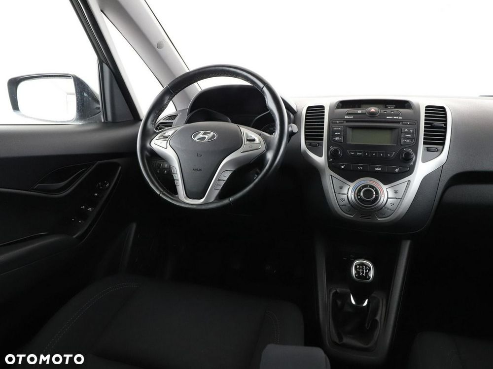 Hyundai ix20 1.4 blue Space - 17