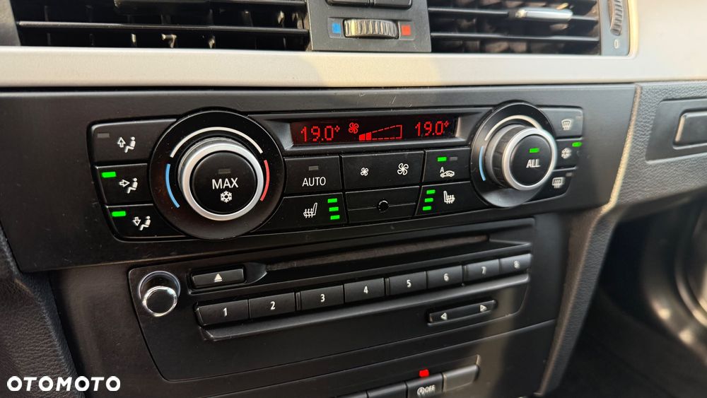 BMW Seria 3 320d DPF - 22