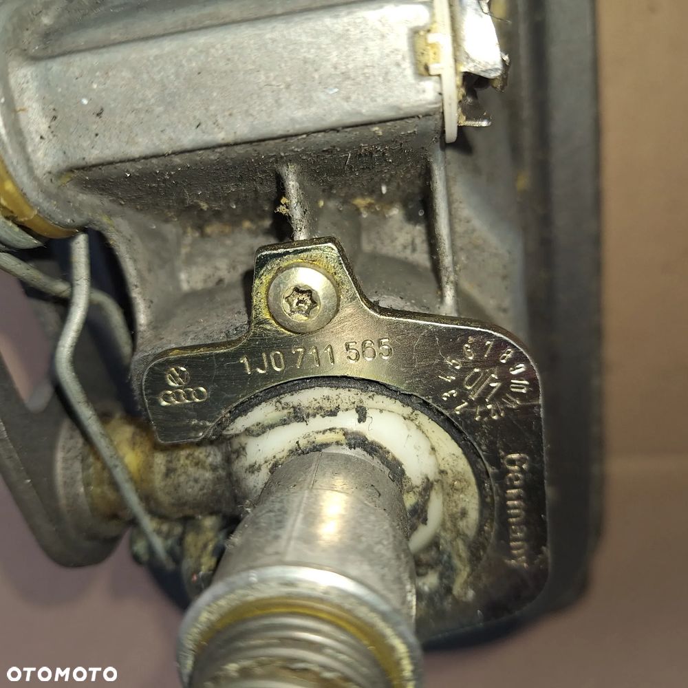 WYBIERAK LEWAREK VW GOLF PASSAT AUDI SKODA 5 BIEGOW 1J0711565 - 2