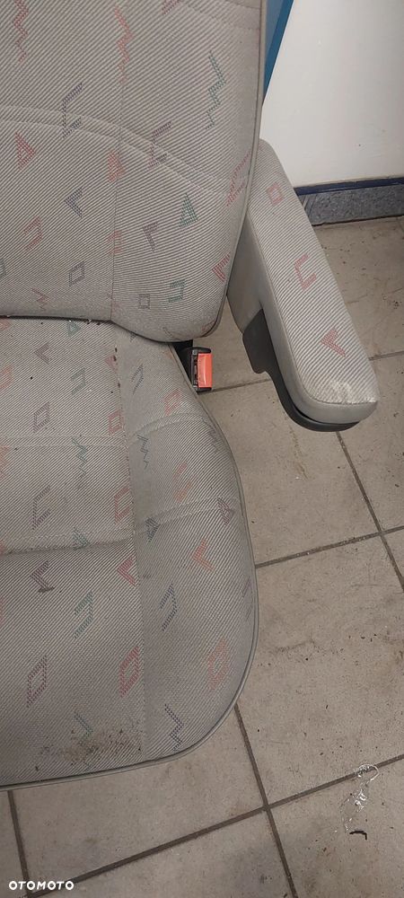 Fotel prawy vw t4 z podłokietnikiem i postawą - 2