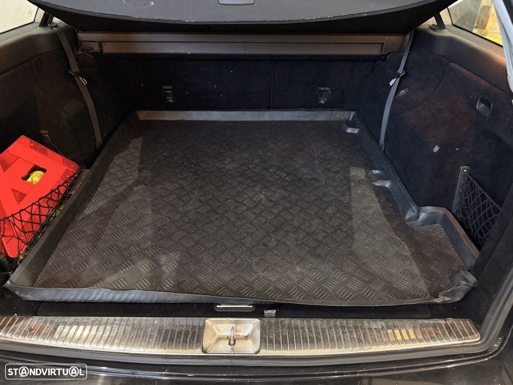 Mercedes-Benz E 250 CDi Avantgarde BlueEfficiency Auto. - 11