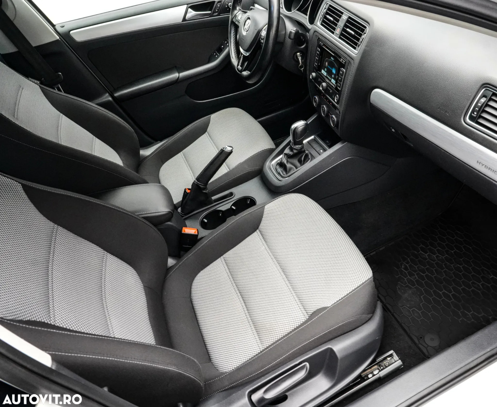 Volkswagen Jetta - 10