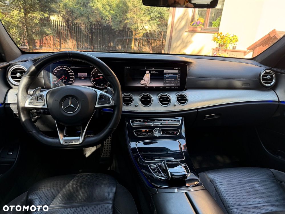 Mercedes-Benz Klasa E 43 AMG 4-Matic - 14