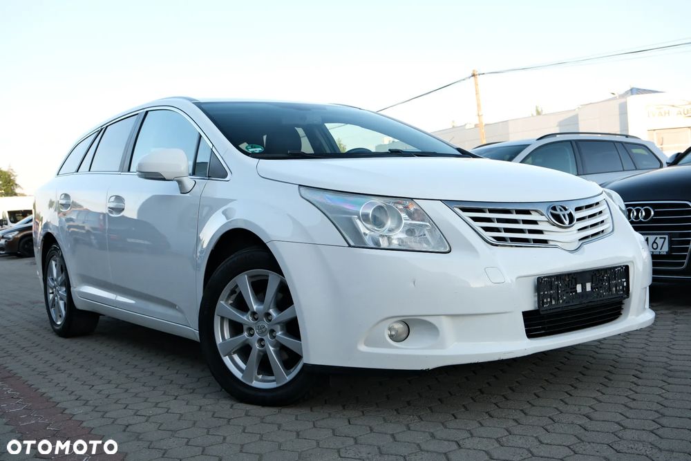 Toyota Avensis 1.8 Luna - 19