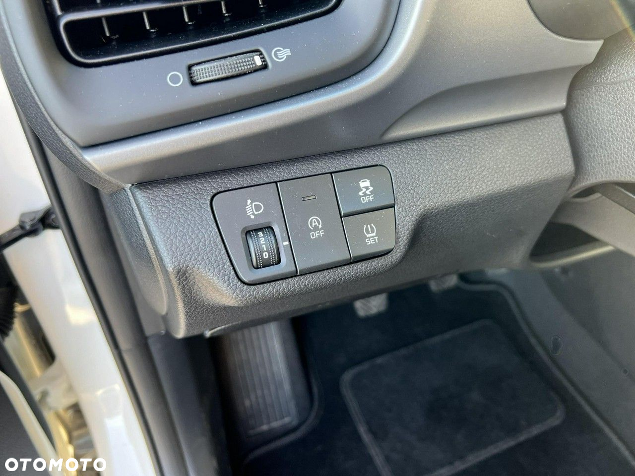 Kia Stonic - 26