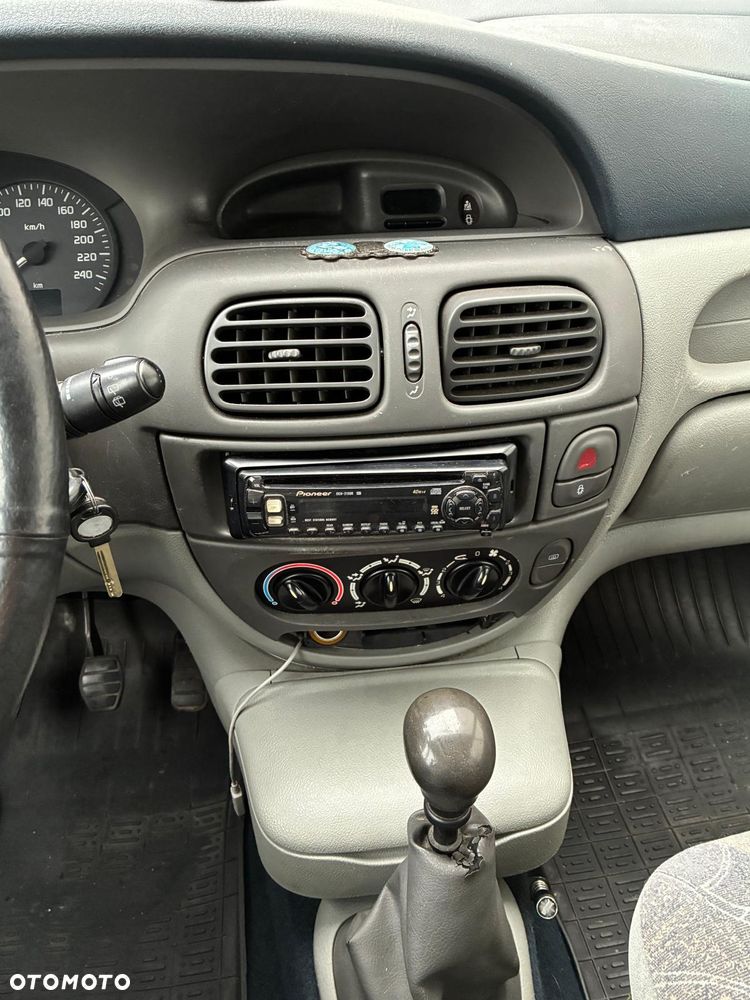 Renault Scenic - 7