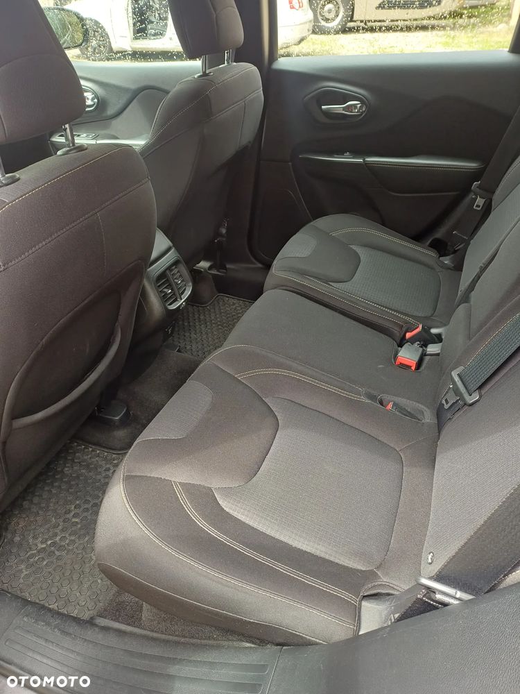 Jeep Cherokee 2.0 MJD Active Drive I Longitude - 10