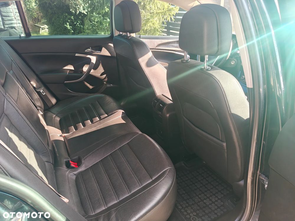 Opel Insignia - 10