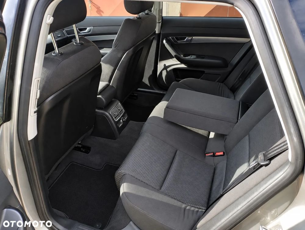 Audi A6 Avant 2.4 multitronic - 9