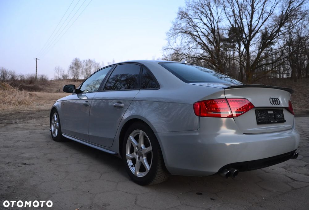 Audi A4 Limousine - 10