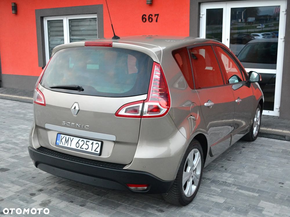 Renault Scenic 1.6 16V 110 Dynamique - 3
