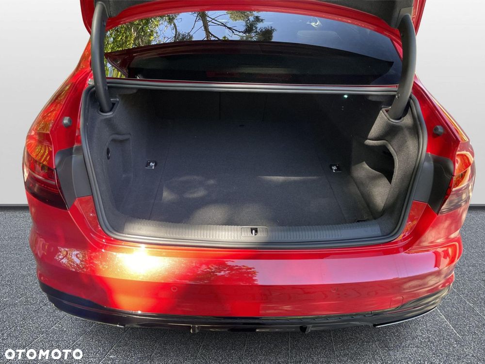 Audi A4 Limousine - 35