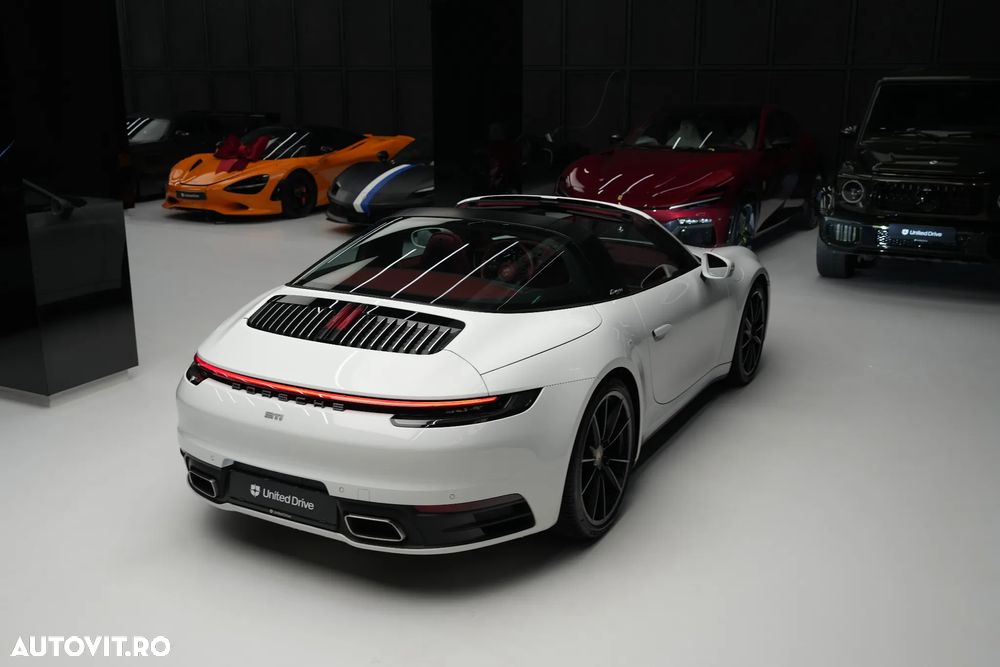 Porsche 911 Targa 4 PDK - 32