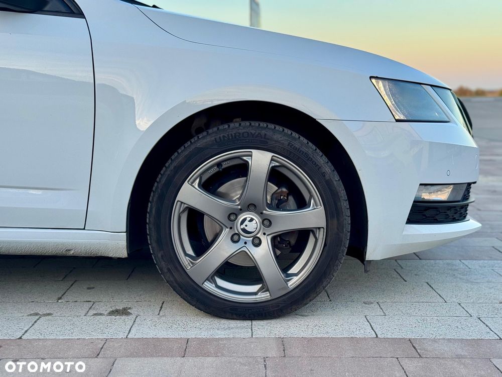 Skoda Octavia 2.0 TDI Ambition DSG - 6