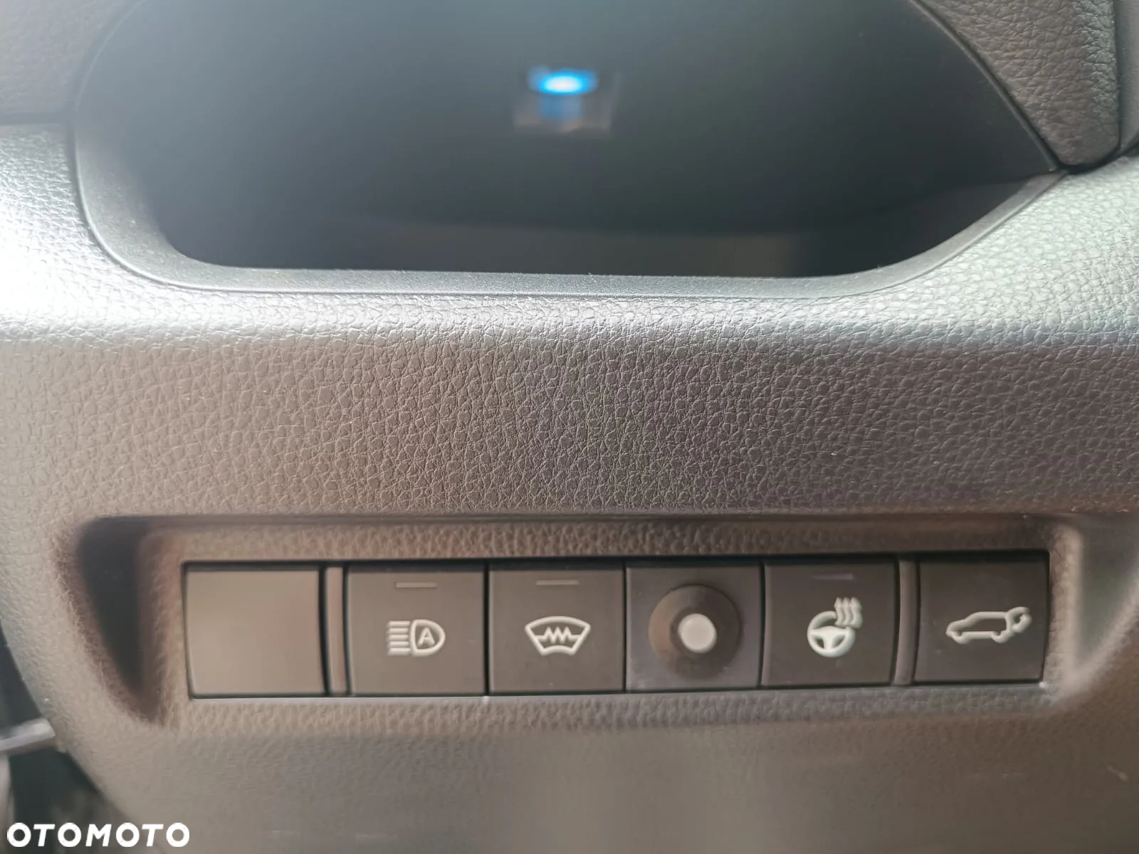 Toyota RAV4 2.5 Hybrid Black Edition by JBL 4x4 - 23