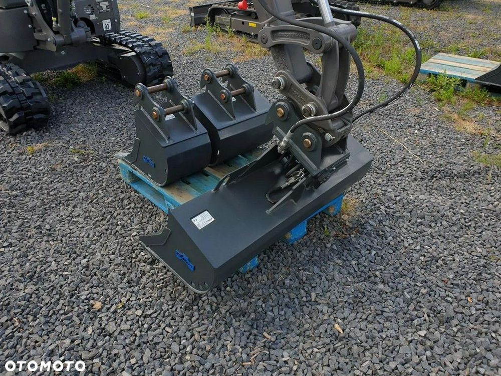 Volvo ECR25D NOWA DOSTĘPNA OD RĘKI, SZYBKOZŁĄCZE, DŁUGIE RAMIĘ, OBRÓT W OBRYSIE - 23