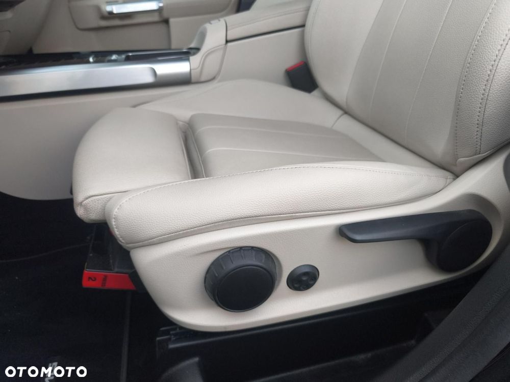 Mercedes-Benz GLB - 10