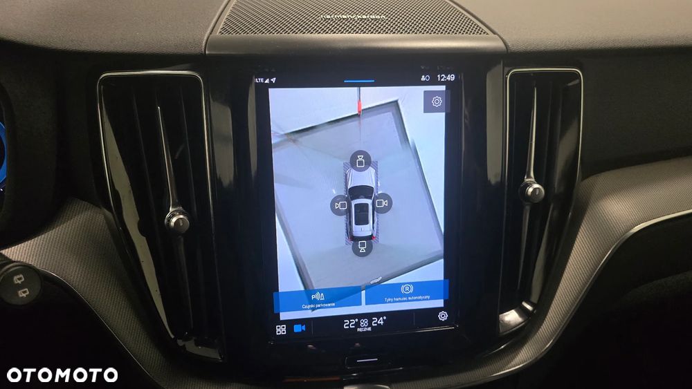 Volvo XC 60 B4 D Plus Dark - 31