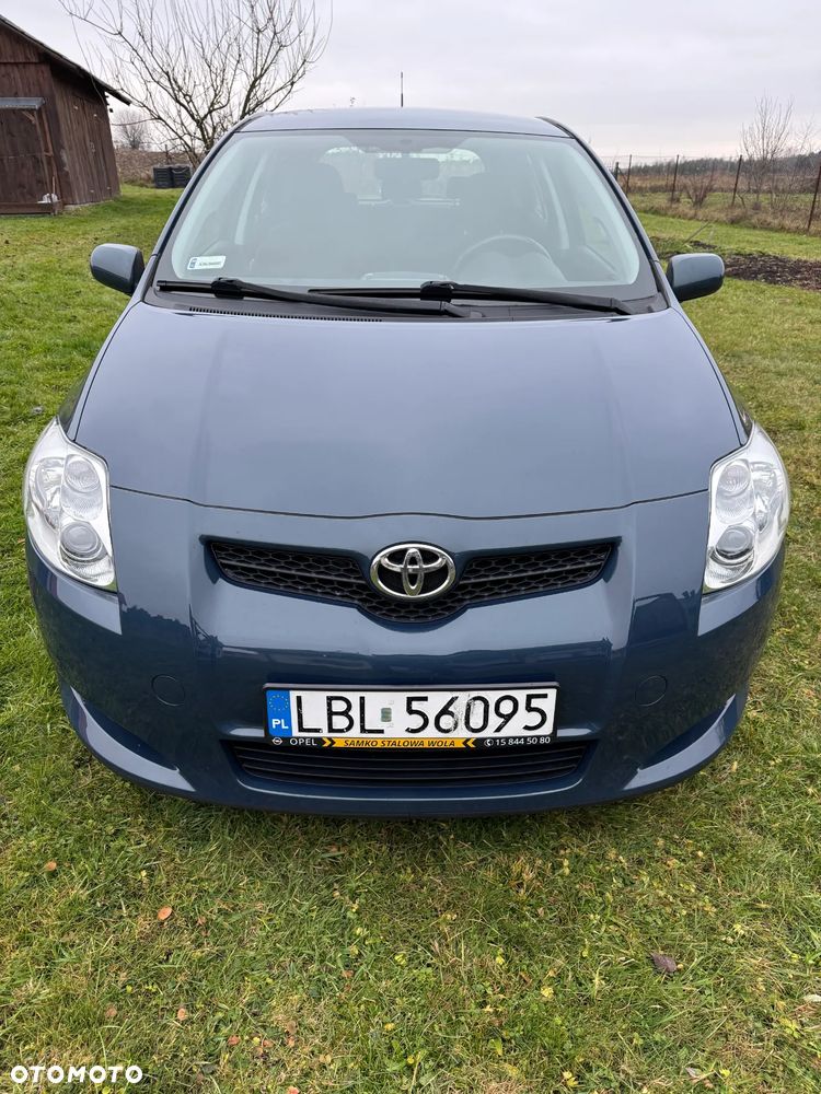 Toyota Auris 1.6 VVT-i Sol - 1