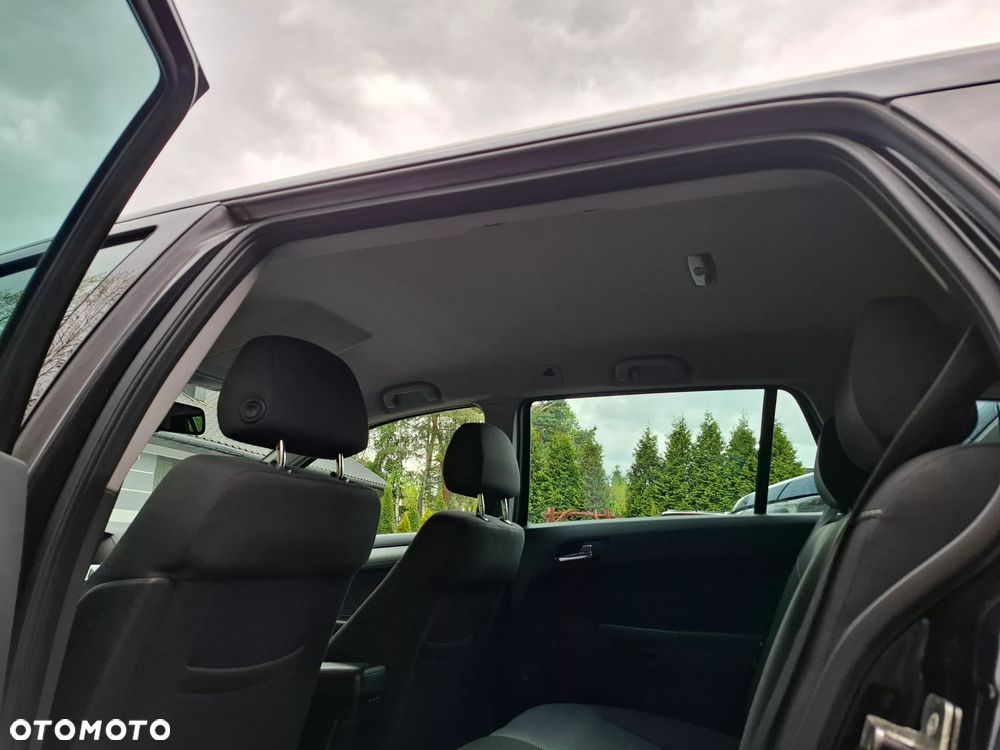 Opel Astra 1.4 NJoy - 24