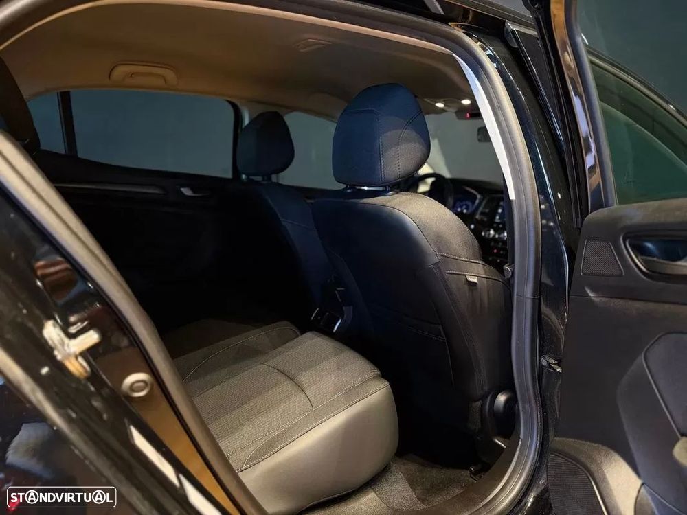 Renault Mégane 1.5 Blue dCi Limited EDC - 10